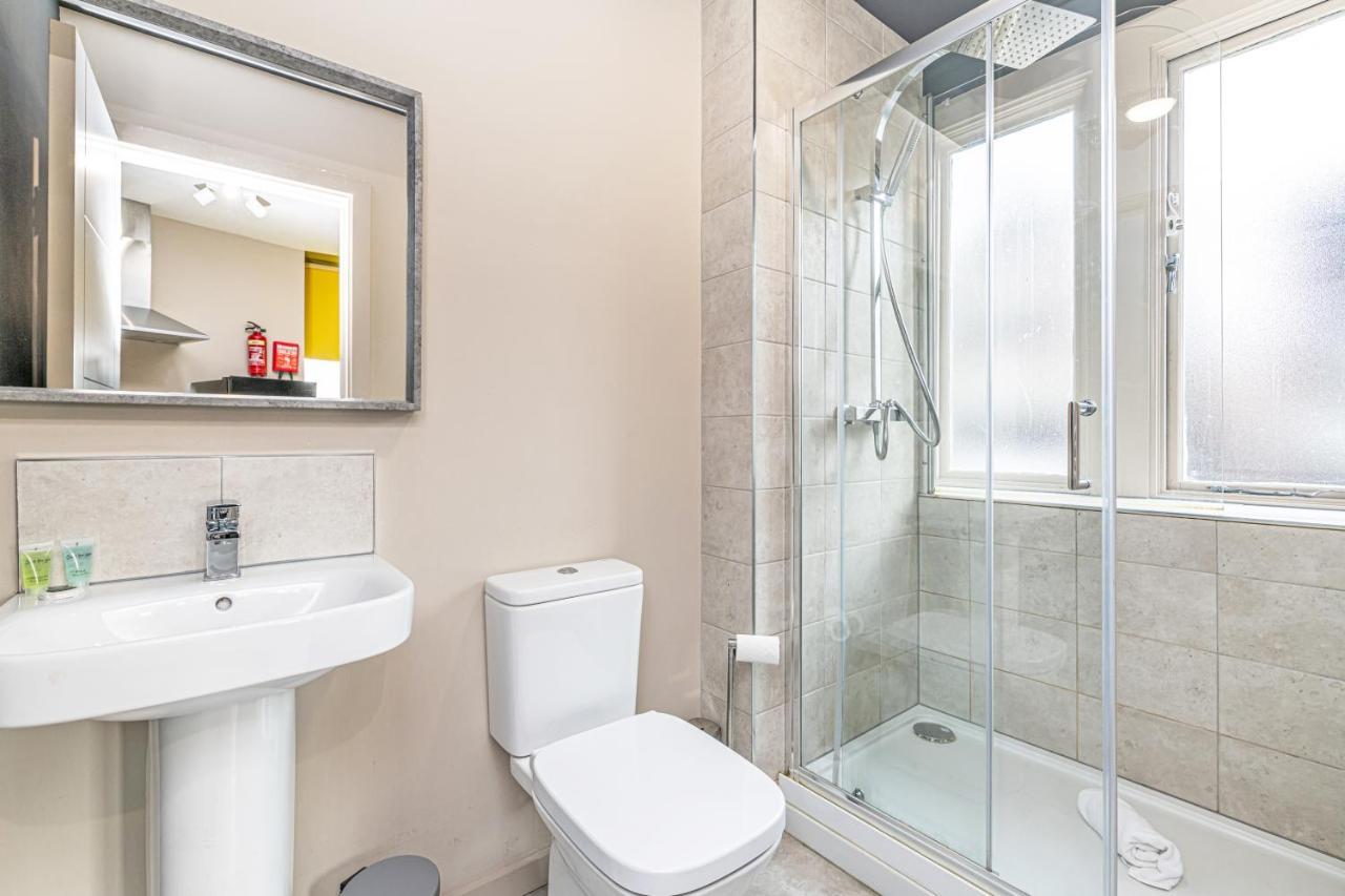 Wigan Central Serviced Apartments エクステリア 写真